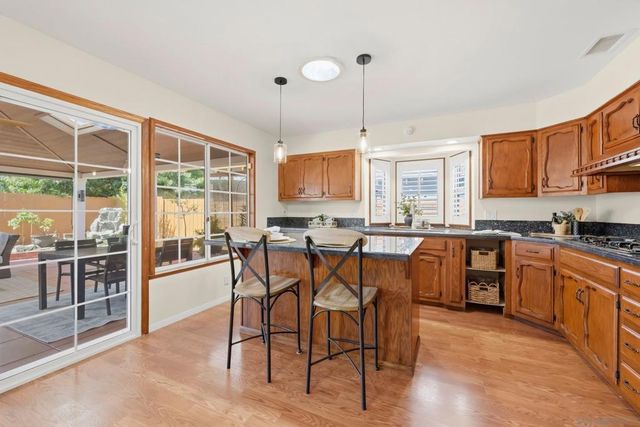 8011 Valdosta Ave, San Diego, CA 92126