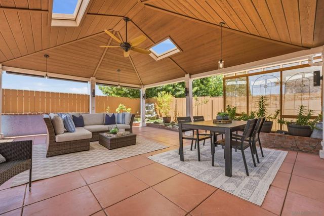 8011 Valdosta Ave, San Diego, CA 92126