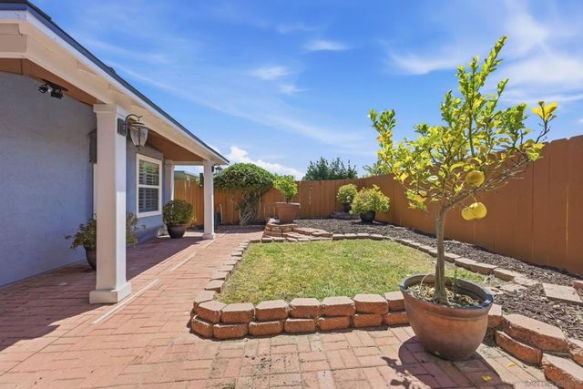 8011 Valdosta Ave, San Diego, CA 92126