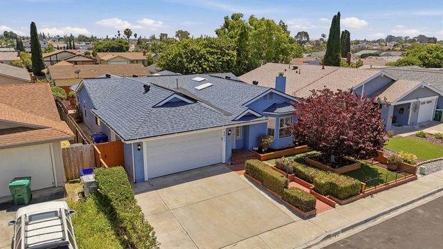 8011 Valdosta Ave, San Diego, CA 92126