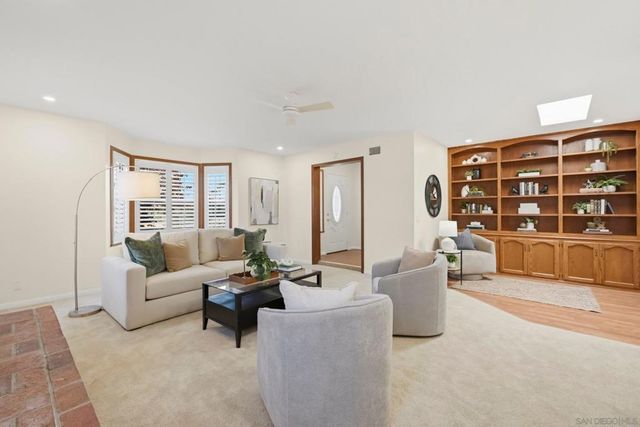 8011 Valdosta Ave, San Diego, CA 92126