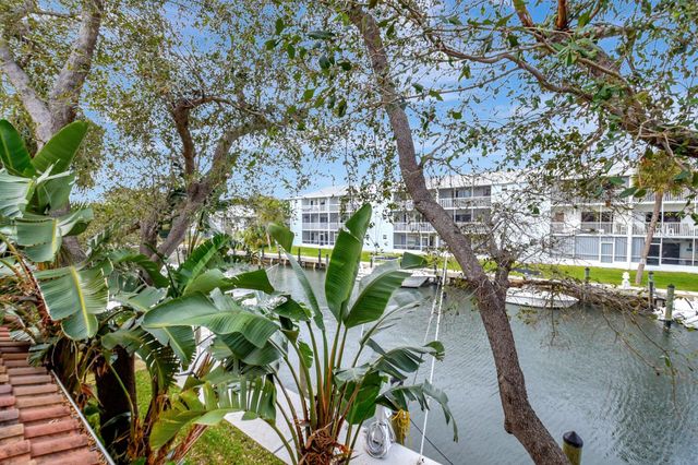 1125 Lake Shore Drive 203, Lake Park, FL 33403