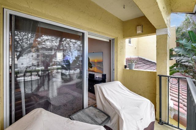 1125 Lake Shore Drive 203, Lake Park, FL 33403