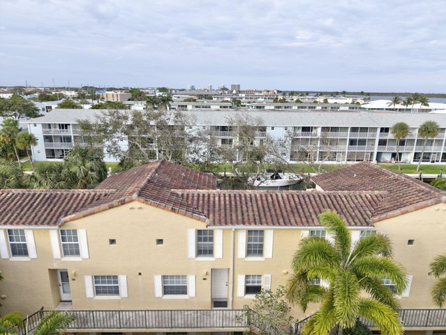 1125 Lake Shore Drive 203, Lake Park, FL 33403