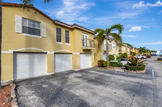 1125 Lake Shore Drive 203, Lake Park, FL 33403