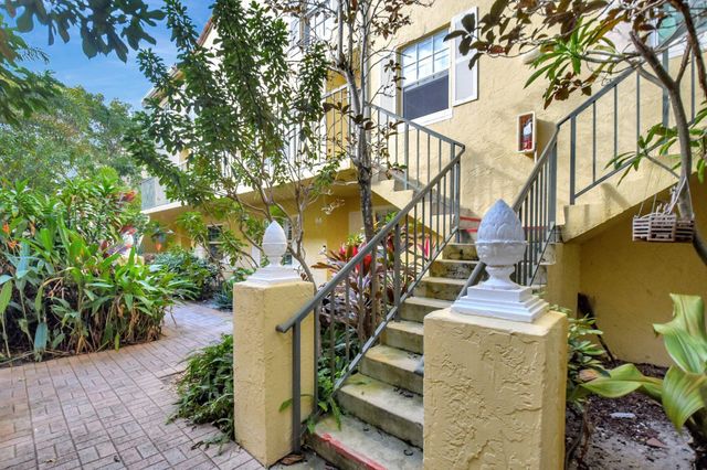 1125 Lake Shore Drive 203, Lake Park, FL 33403