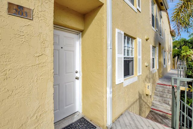 1125 Lake Shore Drive 203, Lake Park, FL 33403