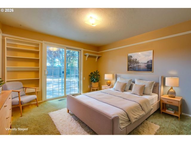 3005 E Lindquist Ct, Newberg, OR 97132