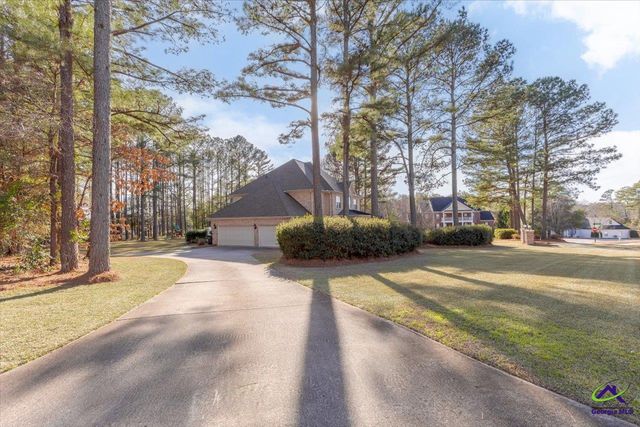 200 River Oak Court, Kathleen, GA 31047