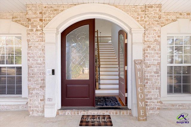 200 River Oak Court, Kathleen, GA 31047