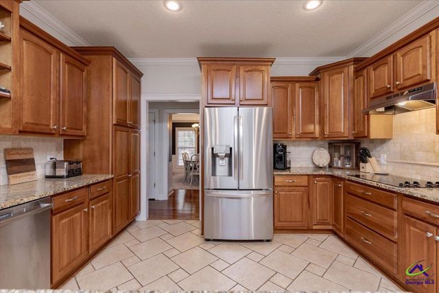 200 River Oak Court, Kathleen, GA 31047