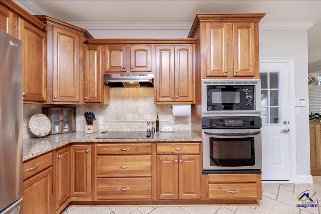 200 River Oak Court, Kathleen, GA 31047