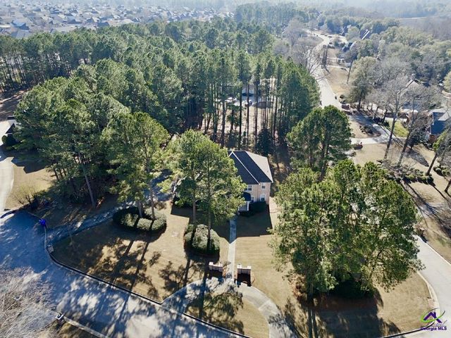 200 River Oak Court, Kathleen, GA 31047