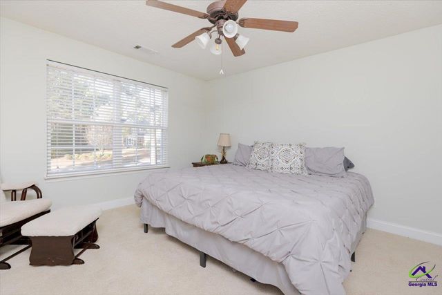 200 River Oak Court, Kathleen, GA 31047