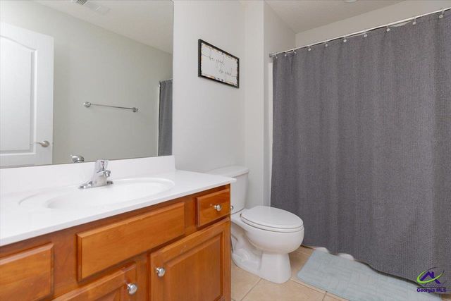 200 River Oak Court, Kathleen, GA 31047