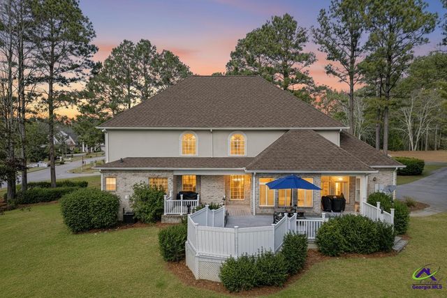 200 River Oak Court, Kathleen, GA 31047