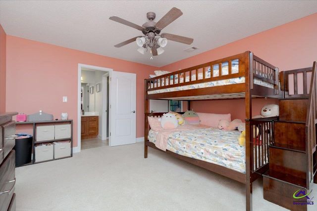 200 River Oak Court, Kathleen, GA 31047