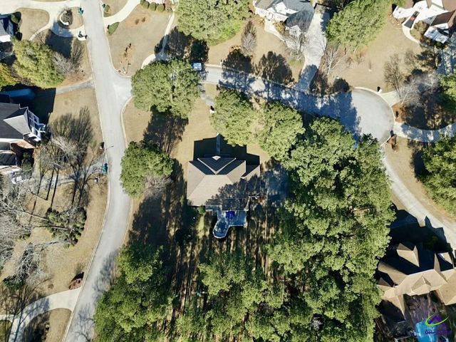 200 River Oak Court, Kathleen, GA 31047