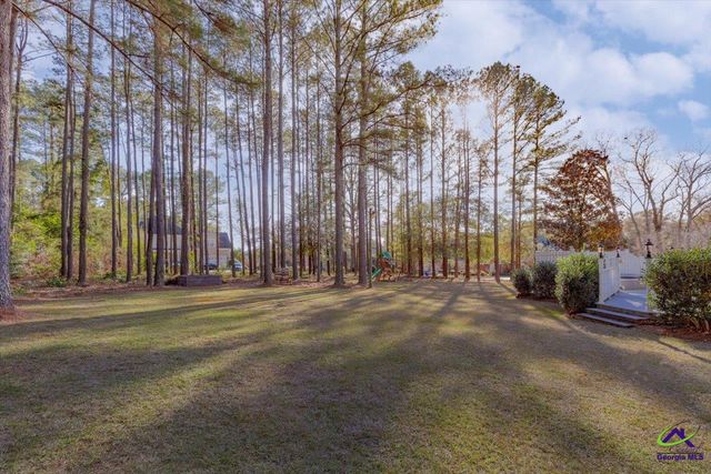 200 River Oak Court, Kathleen, GA 31047