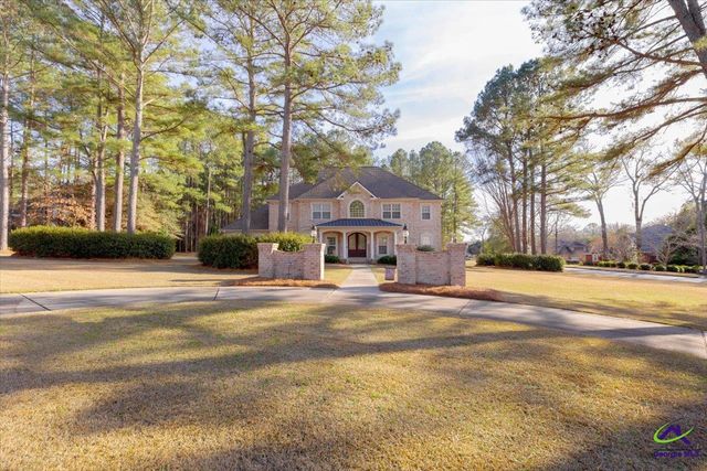 200 River Oak Court, Kathleen, GA 31047