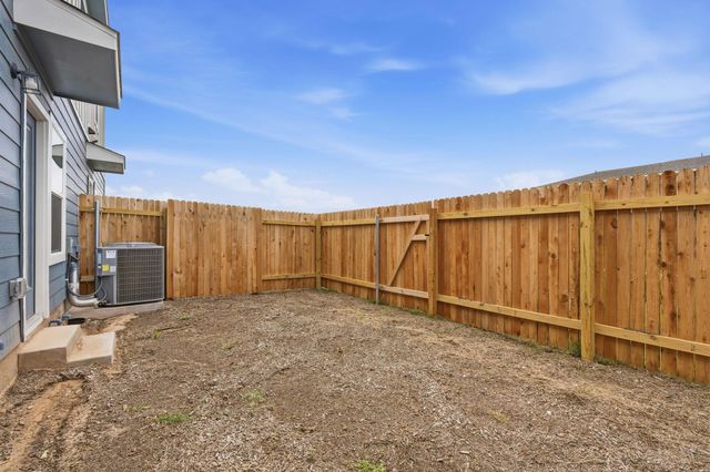 164 Cinnabar LN 4, Kyle, TX 78640