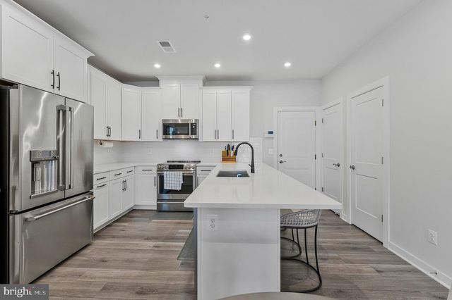 43728 TRANSIT SQ, Ashburn, VA 20147