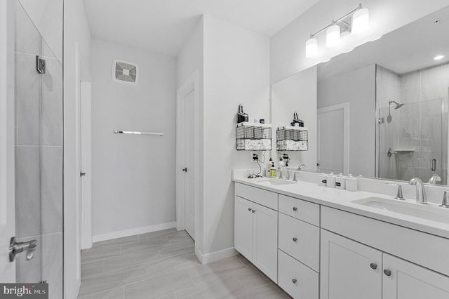 43728 TRANSIT SQ, Ashburn, VA 20147