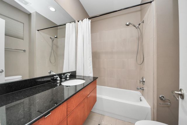 1406 Stanford Street D, Houston, TX 77019