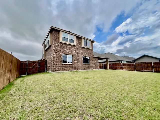1312 Elk Ridge Drive, Crowley, TX 76036