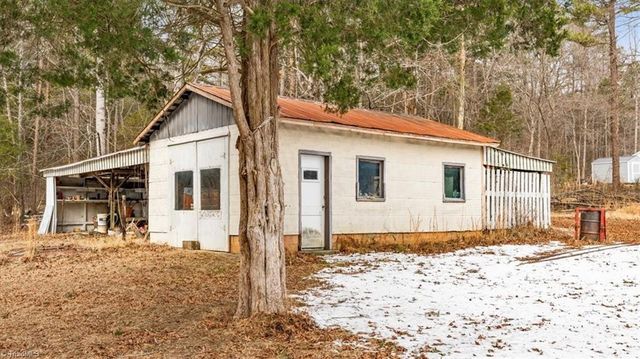 241 Willowlake Road, Greensboro, NC 27405