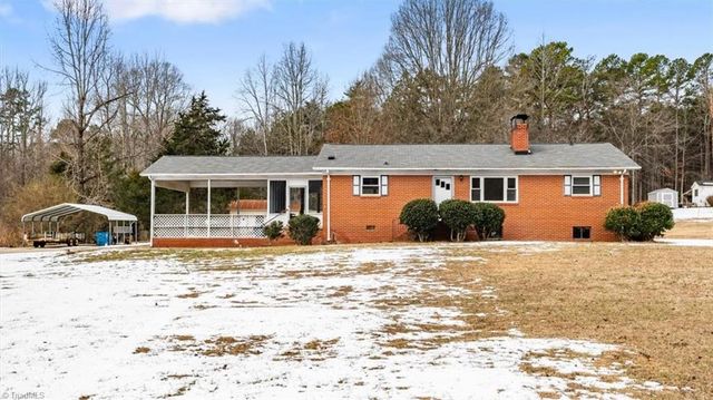 241 Willowlake Road, Greensboro, NC 27405