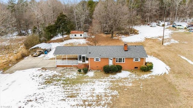 241 Willowlake Road, Greensboro, NC 27405