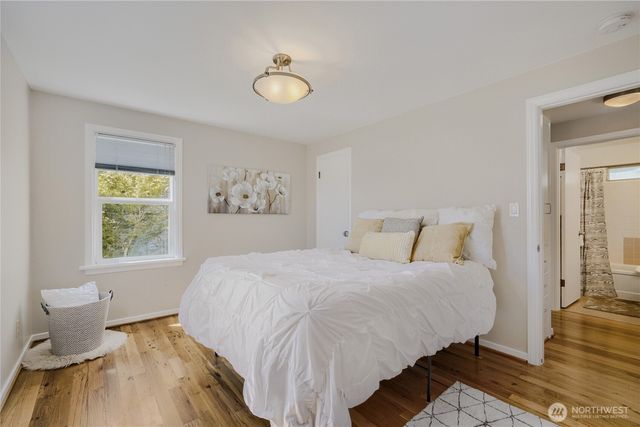 4054 24th Place S, Seattle, WA 98108
