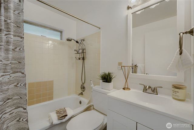 4054 24th Place S, Seattle, WA 98108