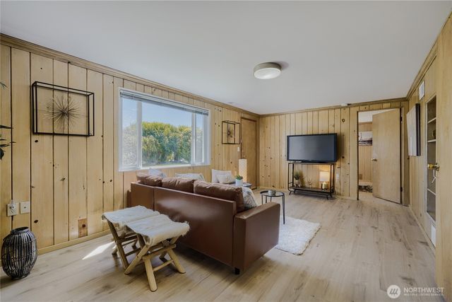 4054 24th Place S, Seattle, WA 98108