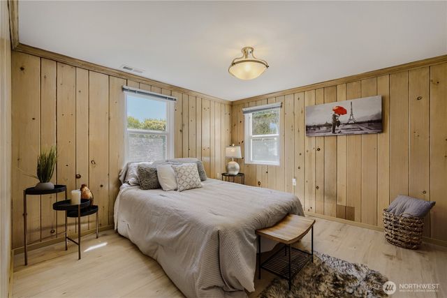 4054 24th Place S, Seattle, WA 98108