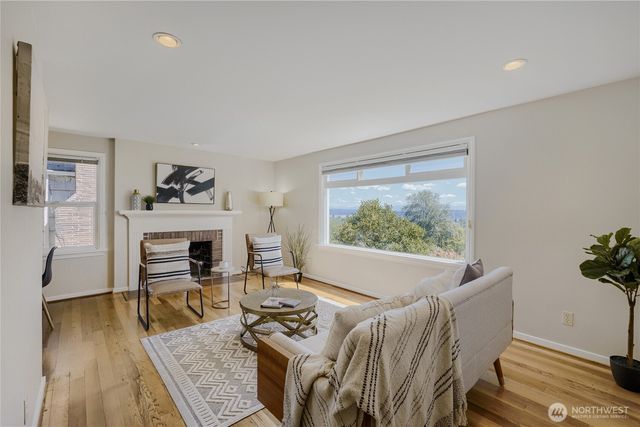 4054 24th Place S, Seattle, WA 98108