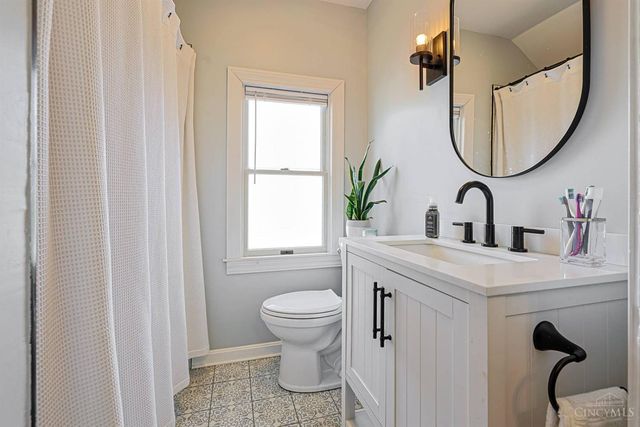 342 Durrell Avenue, Wyoming, OH 45215