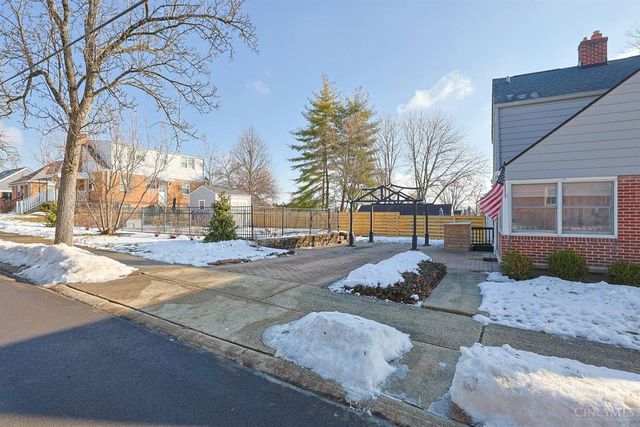 342 Durrell Avenue, Wyoming, OH 45215