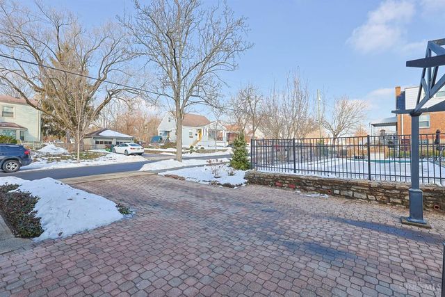 342 Durrell Avenue, Wyoming, OH 45215