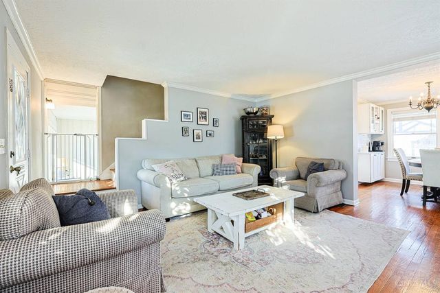 342 Durrell Avenue, Wyoming, OH 45215