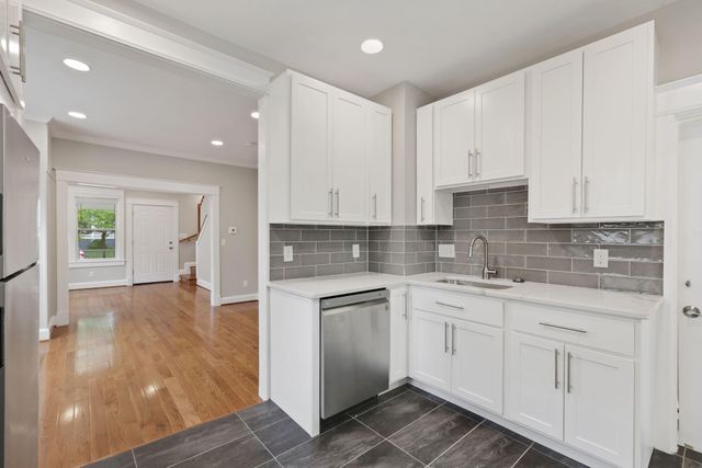 6011 44TH AVE, Hyattsville, MD 20781