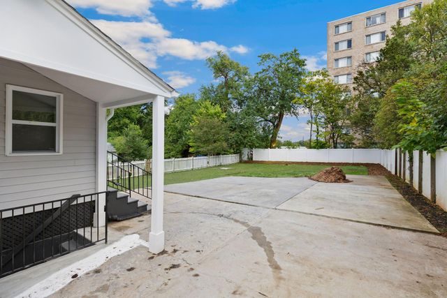 6011 44TH AVE, Hyattsville, MD 20781