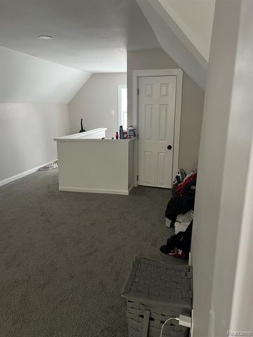 16233 San Juan Drive, Detroit, MI 48221