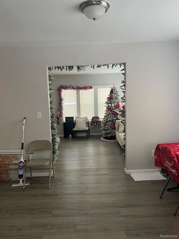 16233 San Juan Drive, Detroit, MI 48221