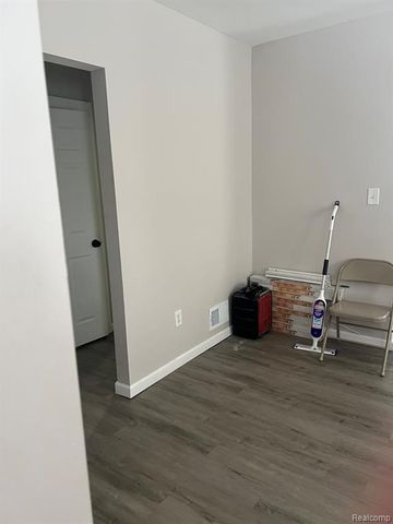 16233 San Juan Drive, Detroit, MI 48221