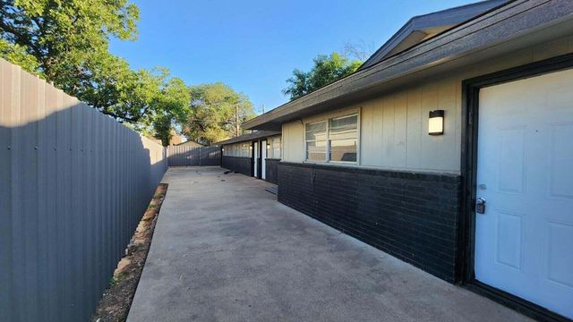 2207 15th Street, Lubbock, TX 79401