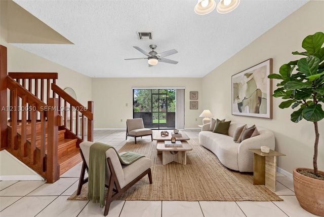 506 Westree Ln, Plantation, FL 33324