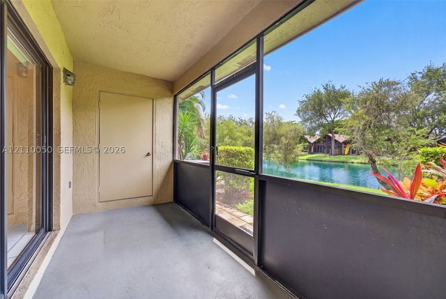 506 Westree Ln, Plantation, FL 33324