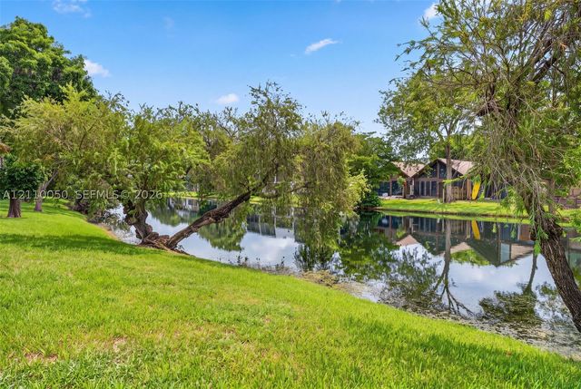 506 Westree Ln, Plantation, FL 33324